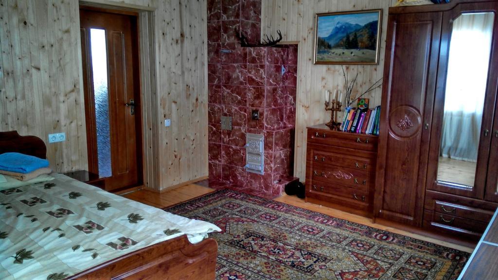 Котедж Озерний Лазещина Номер фото